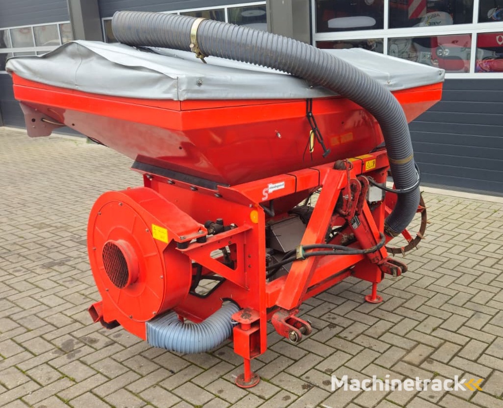 Kuhn Venta TF 702 + Kuhn 4m kouterbalk