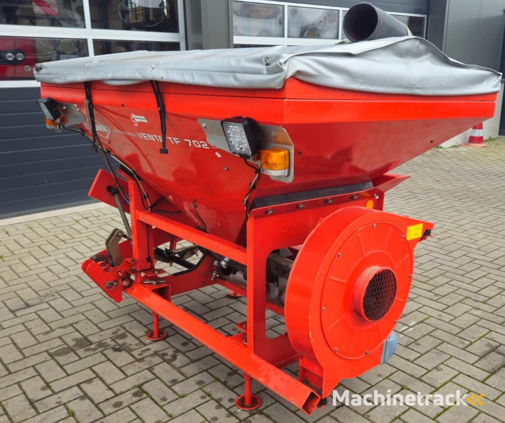 Kuhn Venta TF 702 + Kuhn 4m kouterbalk