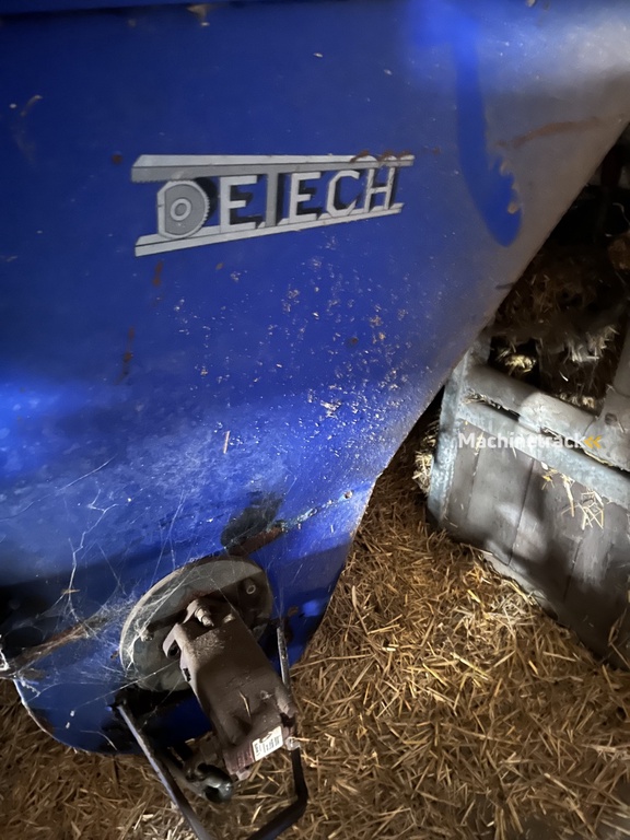 Detech zaagselstrooier