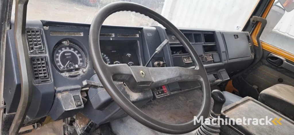 Renault G 300.26 , Manager , 6x4 , 3 Way-Tipper , Spring Suspension , Manual