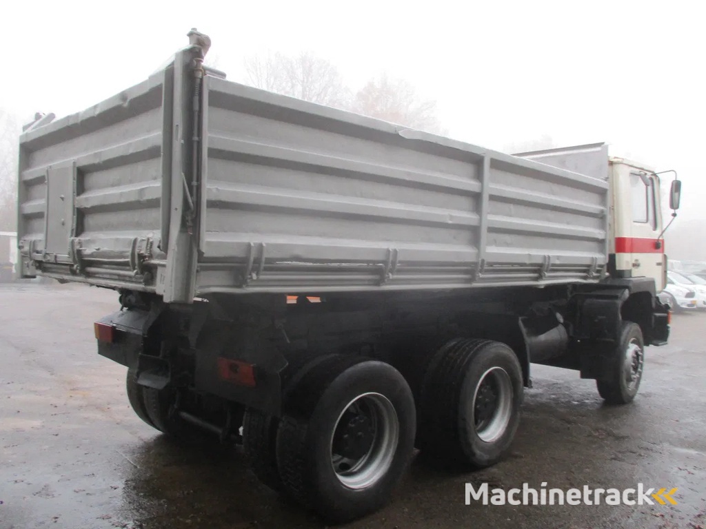 MAN 26 322 ZF Manual , 6x4 , 3 way tipper , Spring suspension