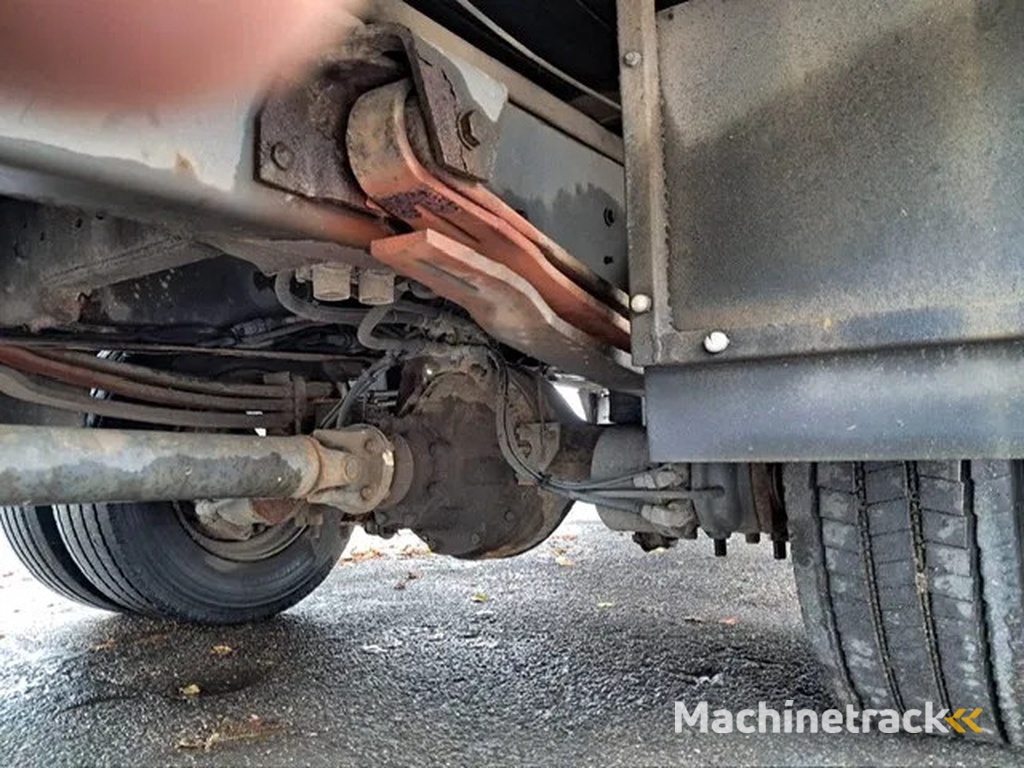 Volvo FL6-07 , Plateau / Car Transporter, Spring Suspension