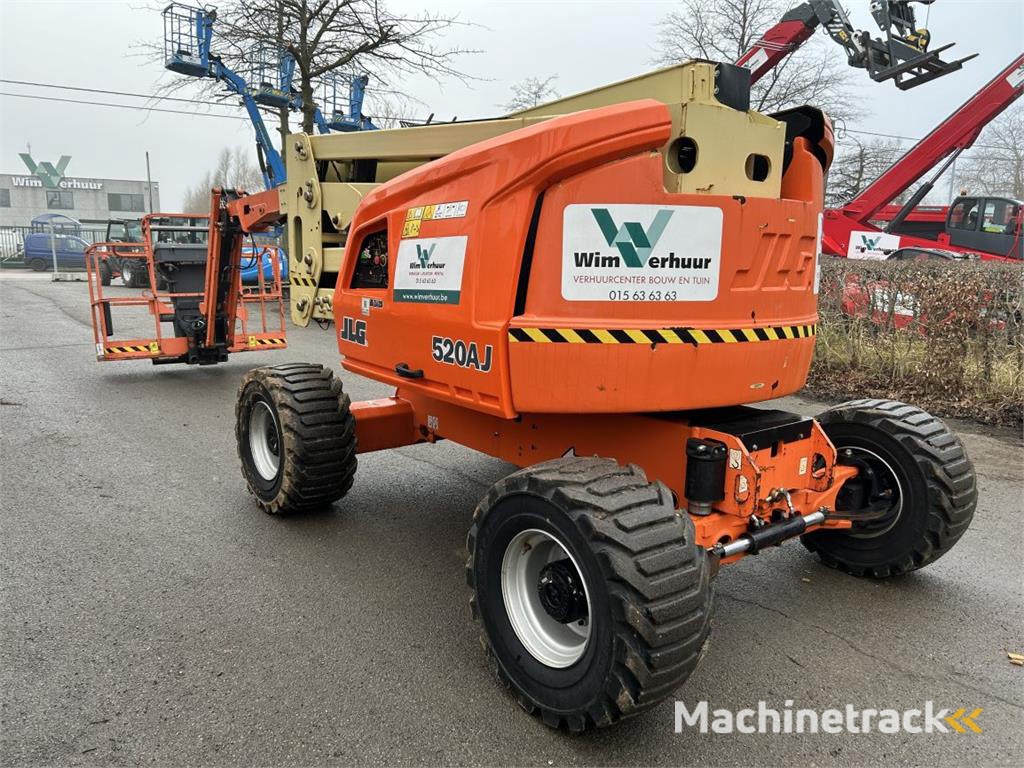 JLG 520AJ (2633)