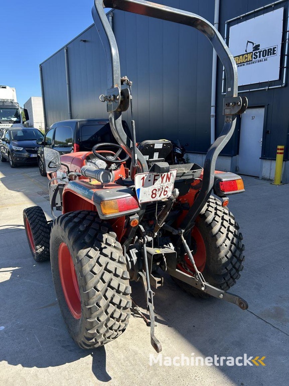 Kubota L1-382 (5283)