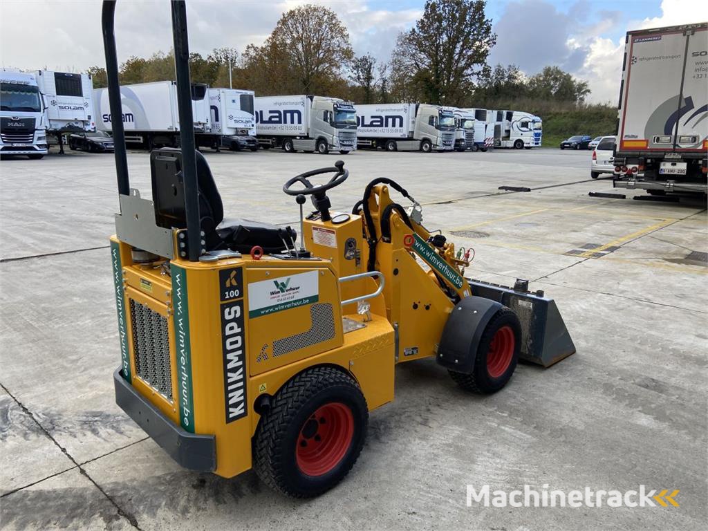 Knikmops KM100 (7123)