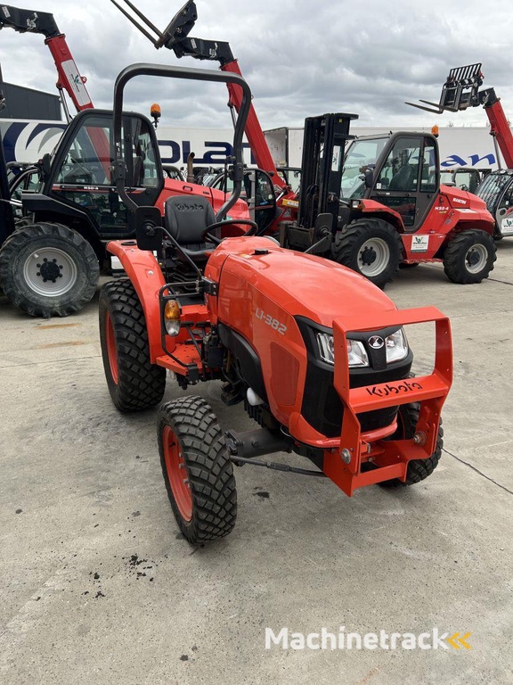 Kubota L1-382 (7325)