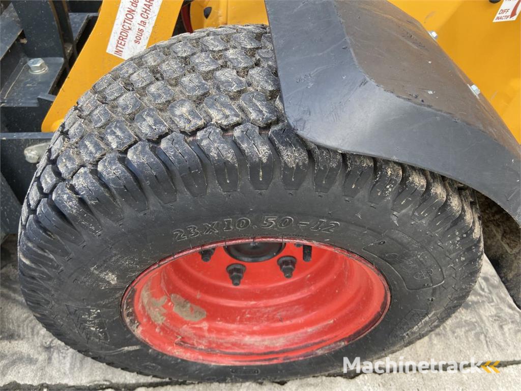 Knikmops KM100 (7123)