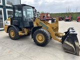 Minituur van CAT 906M (8758)