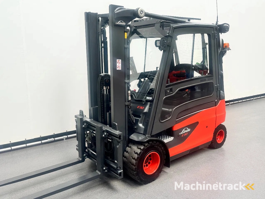 Linde 387 E 30 L-01 inclusief nieuwe tractie batterij