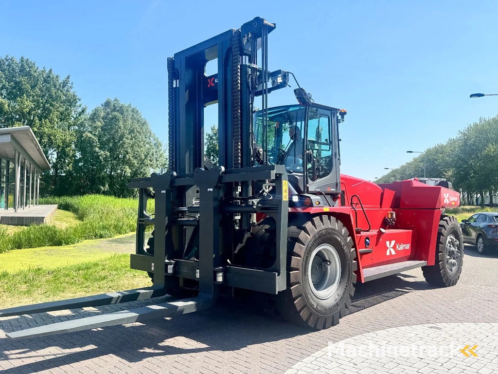 Kalmar DCG330-12