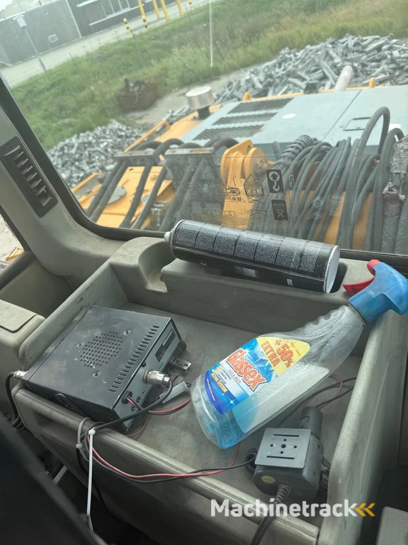 Liebherr A 934 C-HD Litronic inclusief poliep grijper