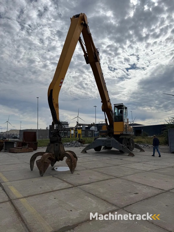 Liebherr A 934 C-HD Litronic inclusief poliep grijper