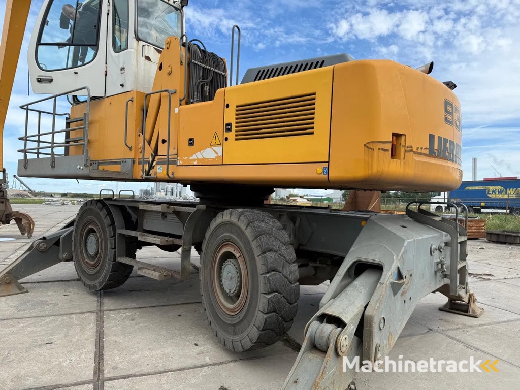 Liebherr A 934 C-HD Litronic inclusief poliep grijper