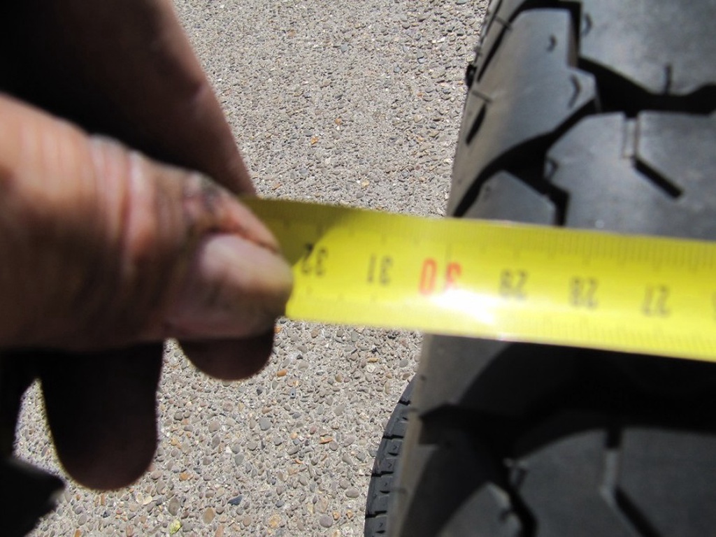 Thomas schanklader  Gevulde banden voor sloopwerkzaamheden