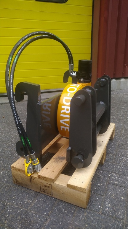 Quick Hitch Adapter  / Roto-Drive passend aan Giant shovels