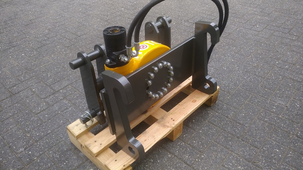 Quick Hitch Adapter  / Roto-Drive passend aan Giant shovels