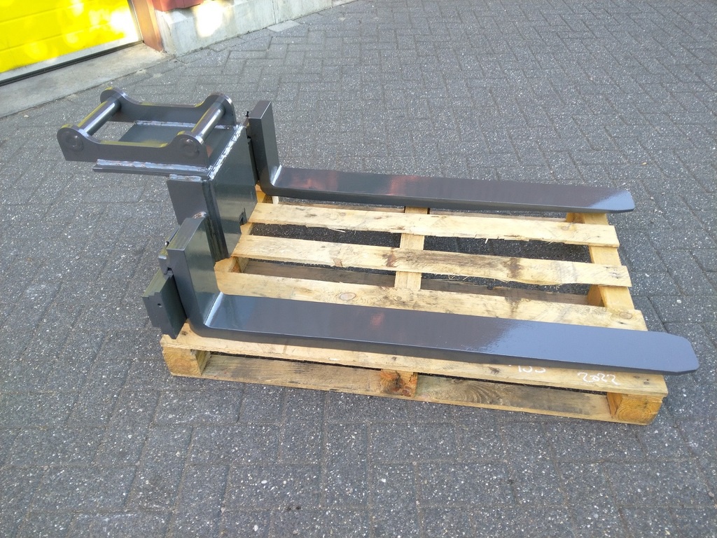 Palletvork S40-200  opname  Engcon / Steelwrist  tiltrotators