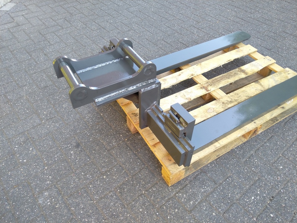 Palletvork S40-200  opname  Engcon / Steelwrist  tiltrotators