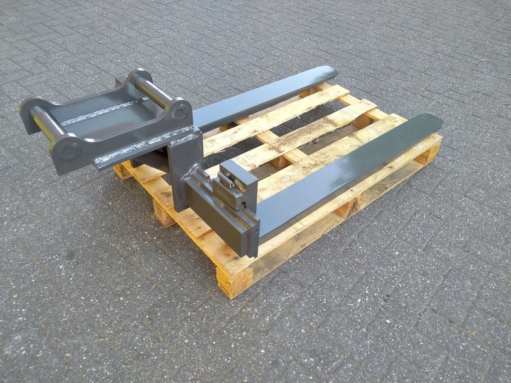 Palletvork S40-200  opname  Engcon / Steelwrist  tiltrotators