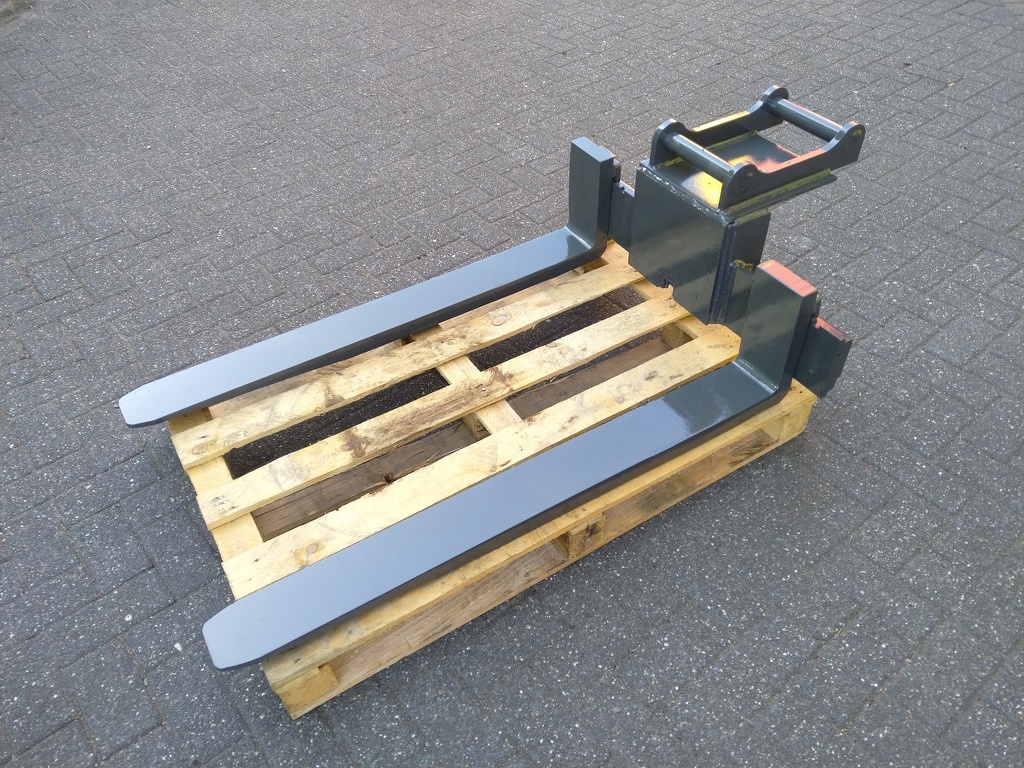 Palletvork S40-200  opname  Engcon / Steelwrist  tiltrotators