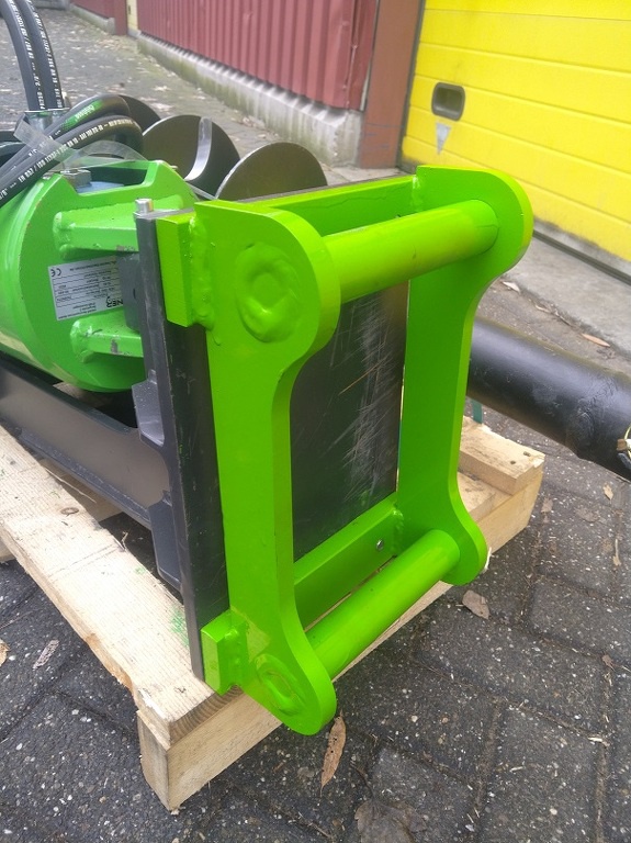 Häner   hydraulische grondboor  HEB 1200  met boor 350 mm  S 40 - 200 opname