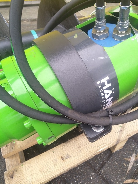 Häner   hydraulische grondboor  HEB 1200  met boor 350 mm  S 40 - 200 opname