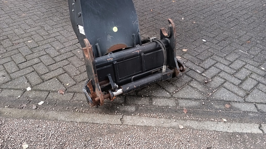 Mast passend aan  MANITOU  MLT 1040