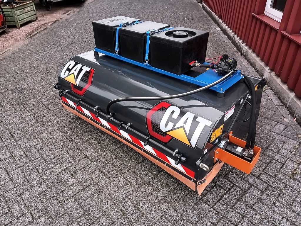 Veegborstel met opvangbak en sproeisysteem  ( UNUSED )