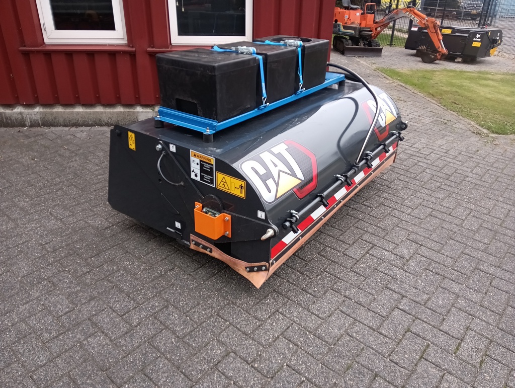 Veegborstel met opvangbak en sproeisysteem  ( UNUSED )