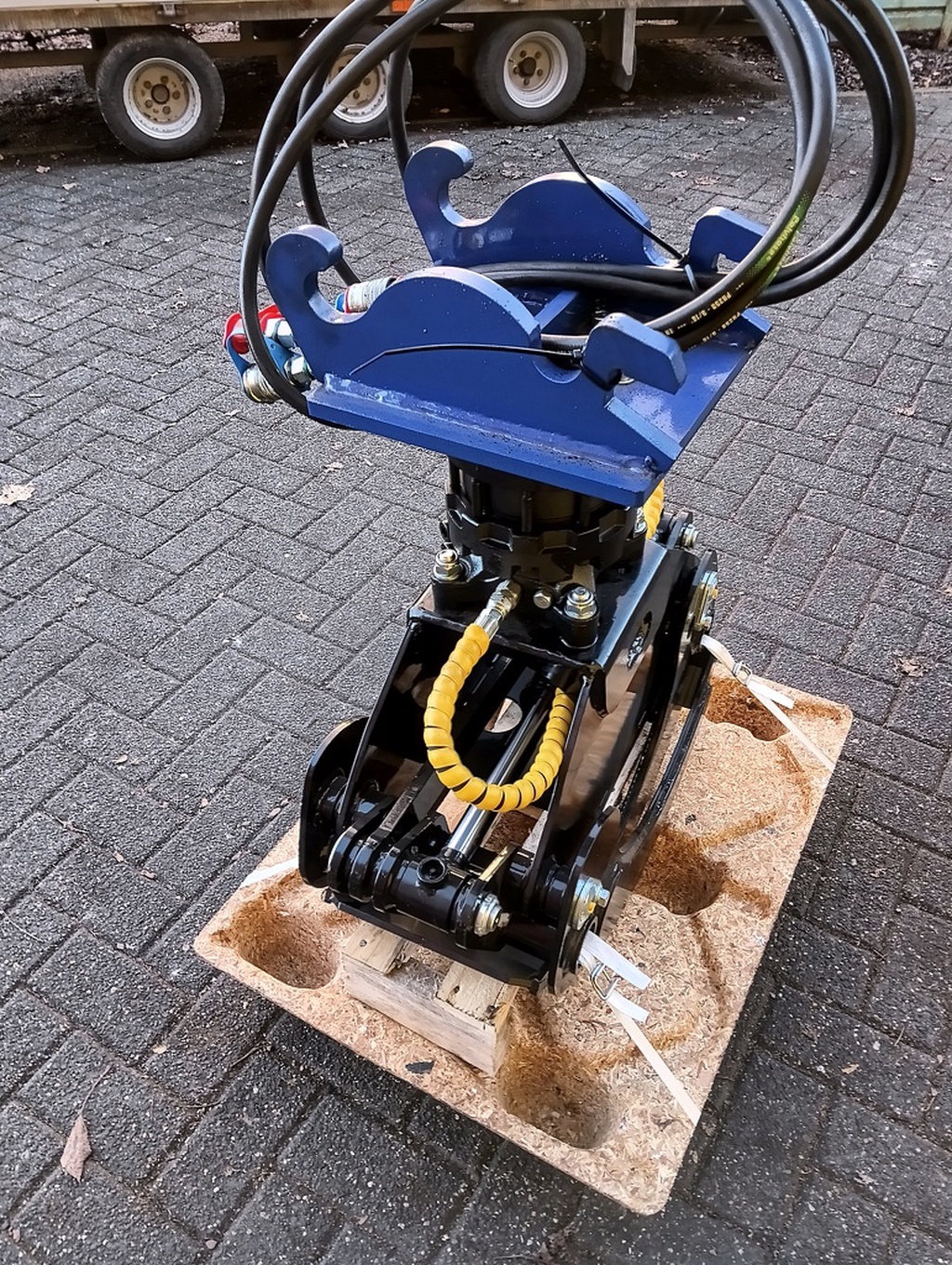 HÄÑER Houtklem met rotator Cw05 opname minigraver