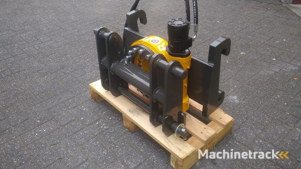Quick Hitch Adapter  / Roto-Drive passend aan Giant shovels