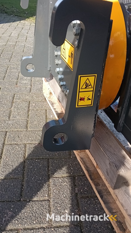 Kistenkantelaar/ Rotator passend aan Giant shovel