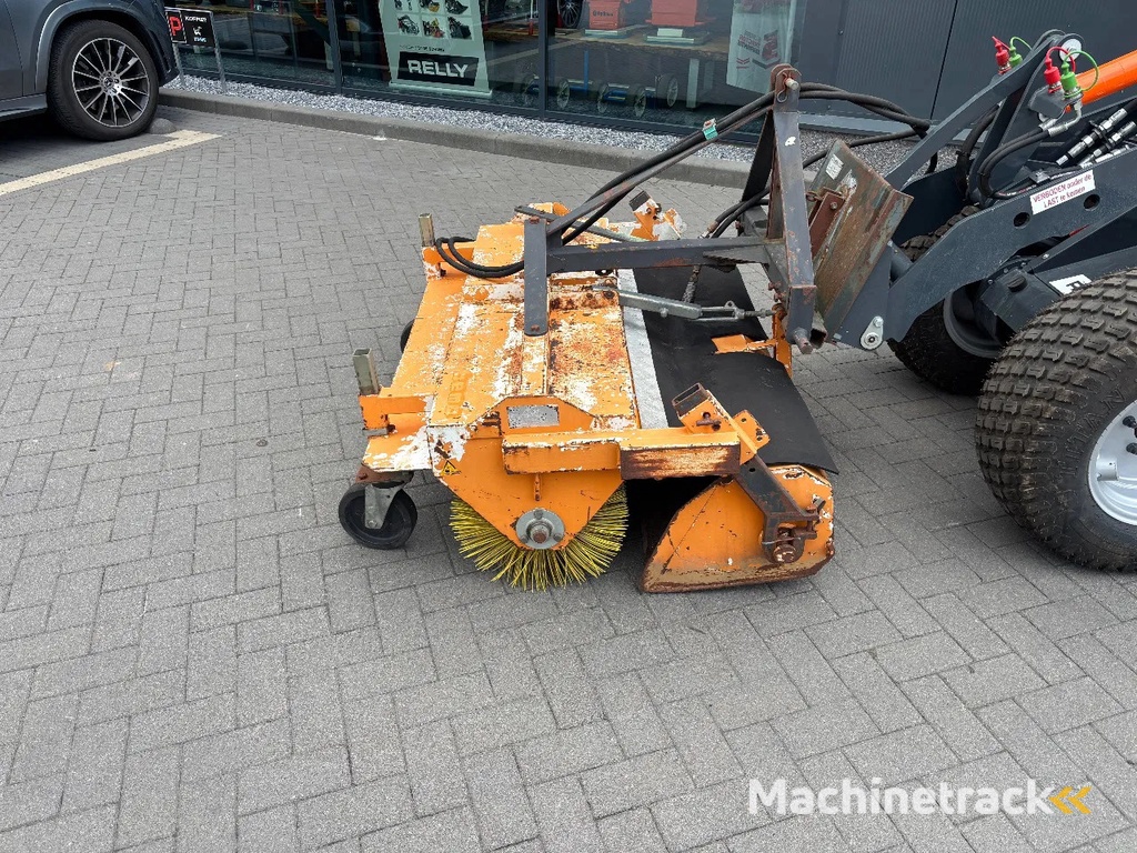 Relly Bema veegmachine - Technisch in orde