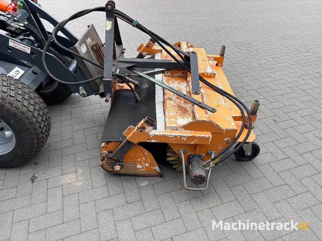 Relly Bema veegmachine - Technisch in orde