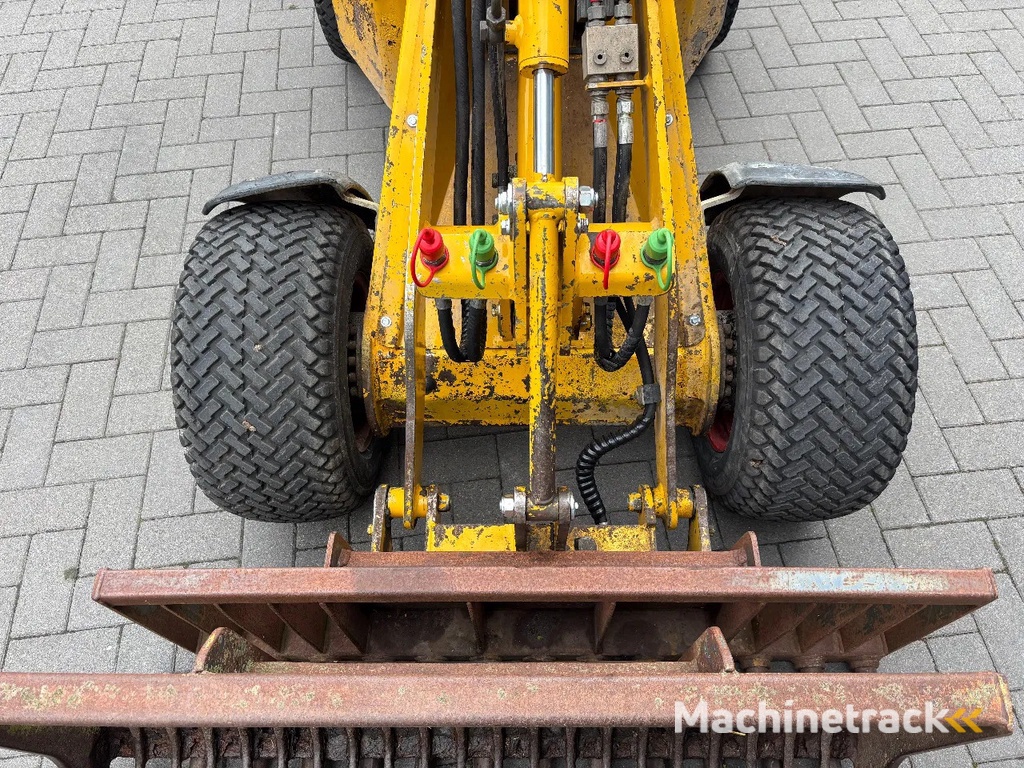 Knikmops 100 - Bouwjaar 2016