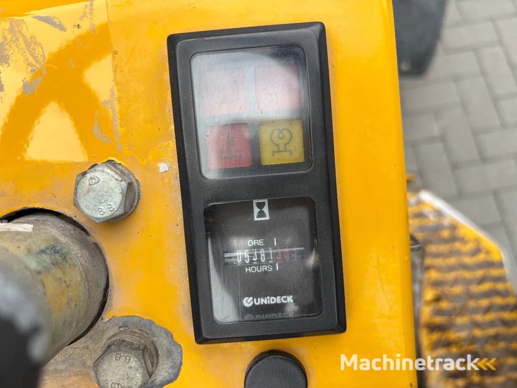 Knikmops 100 - Bouwjaar 2016