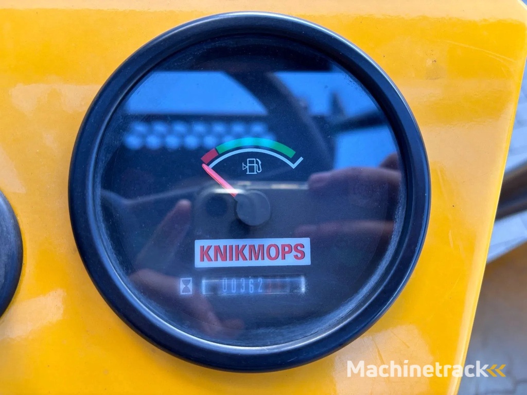 Knikmops 100 Tele - Zeer net!