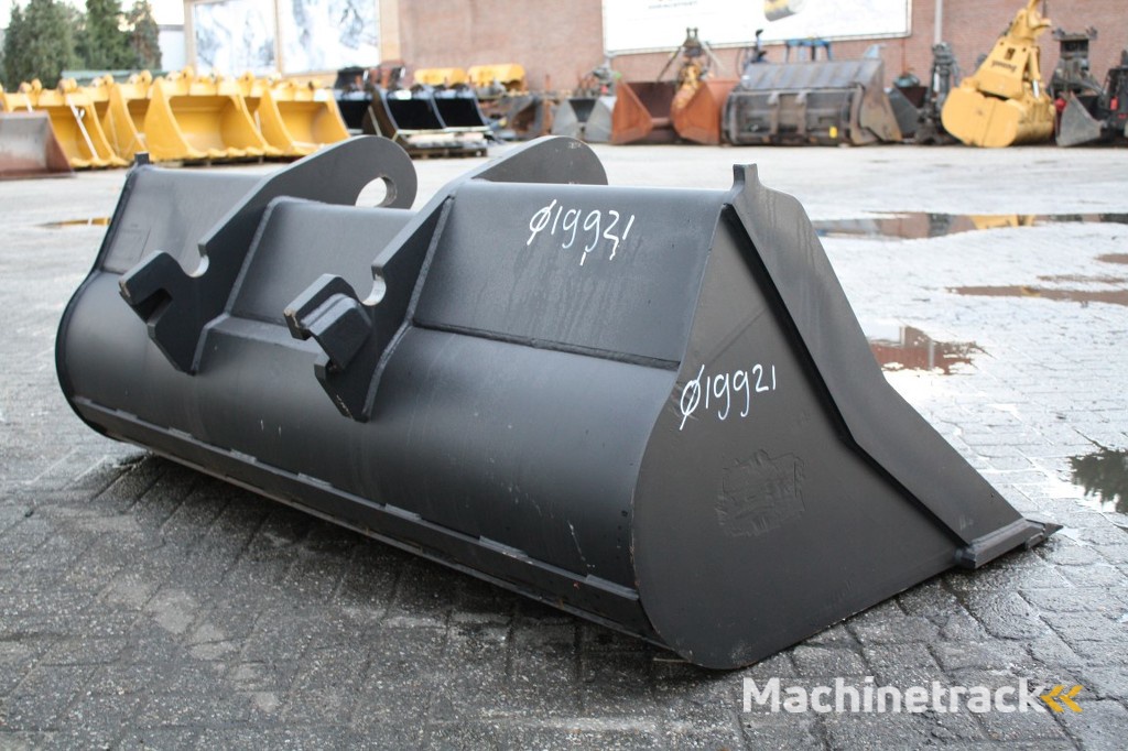 Ditch Cleaning Bucket NGE 2 33 220