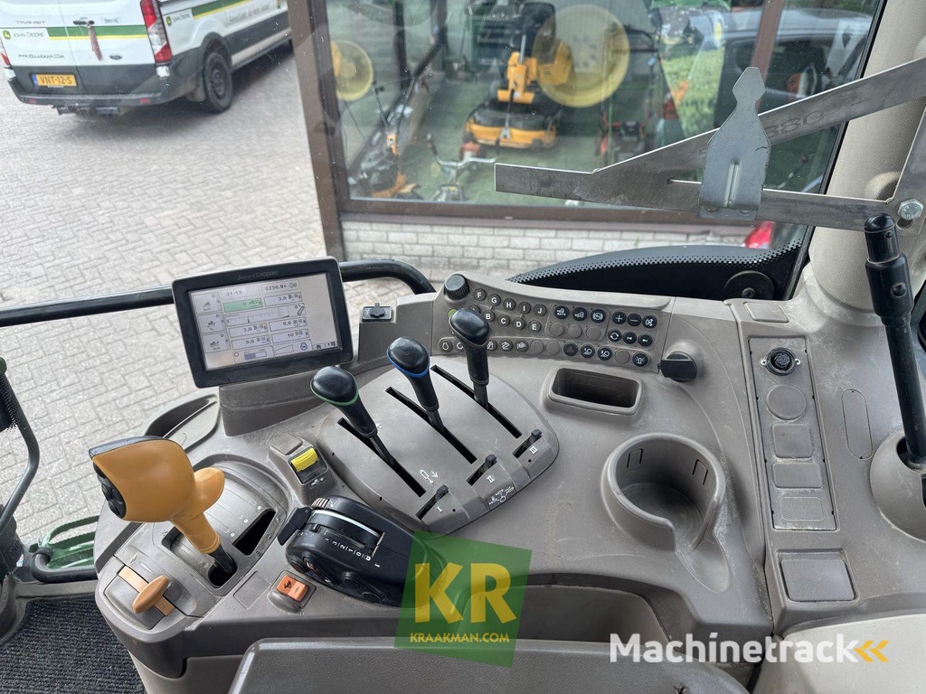 John Deere 6125R-63066