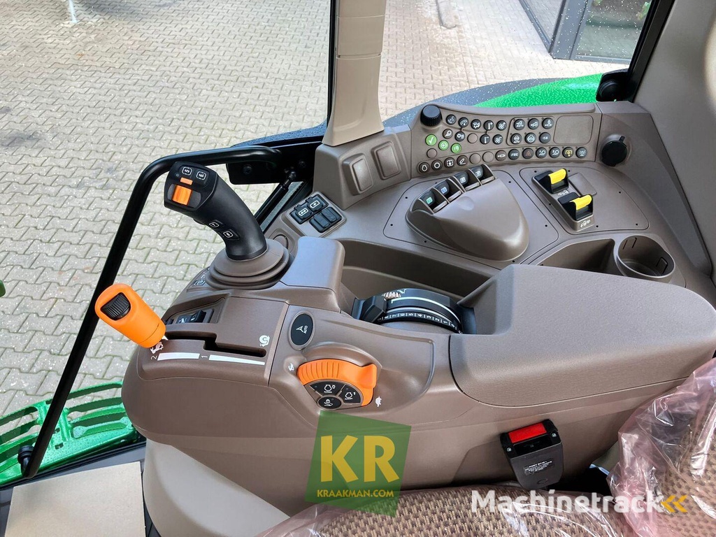 John Deere 6M-155-693692