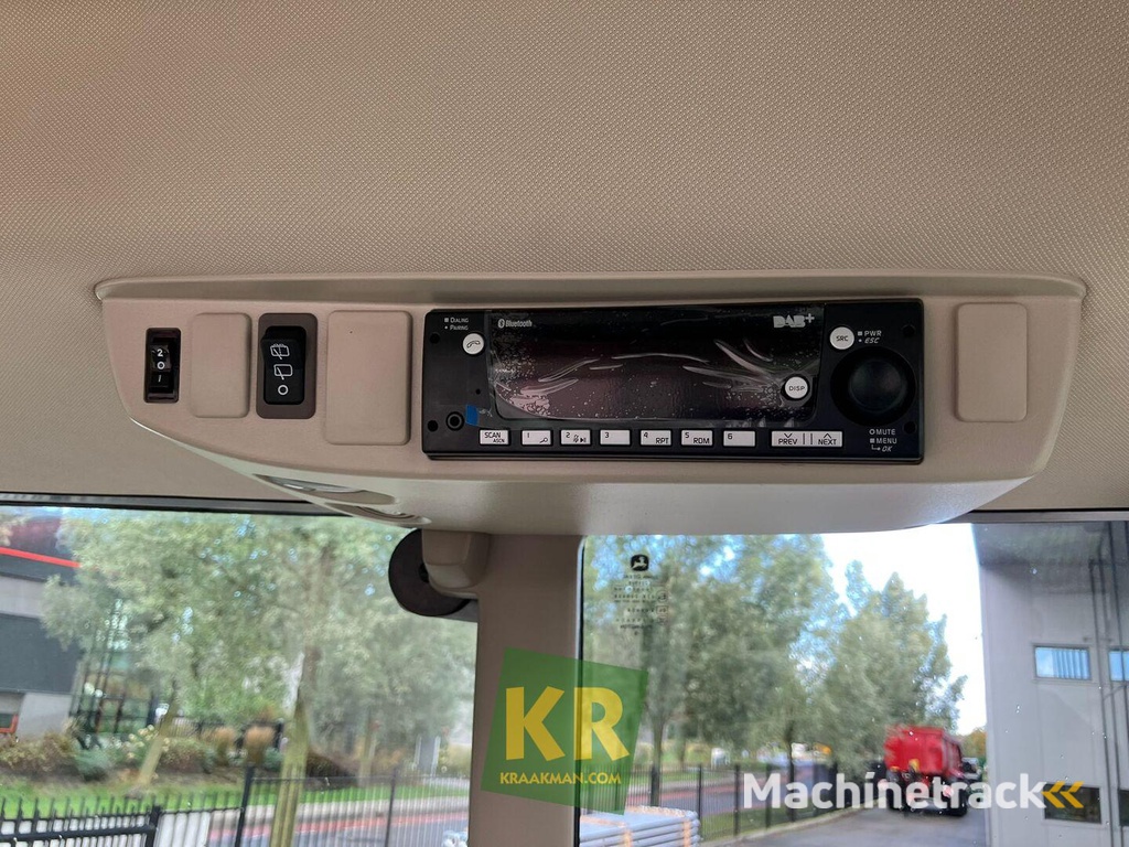 John Deere 6M-155-693692