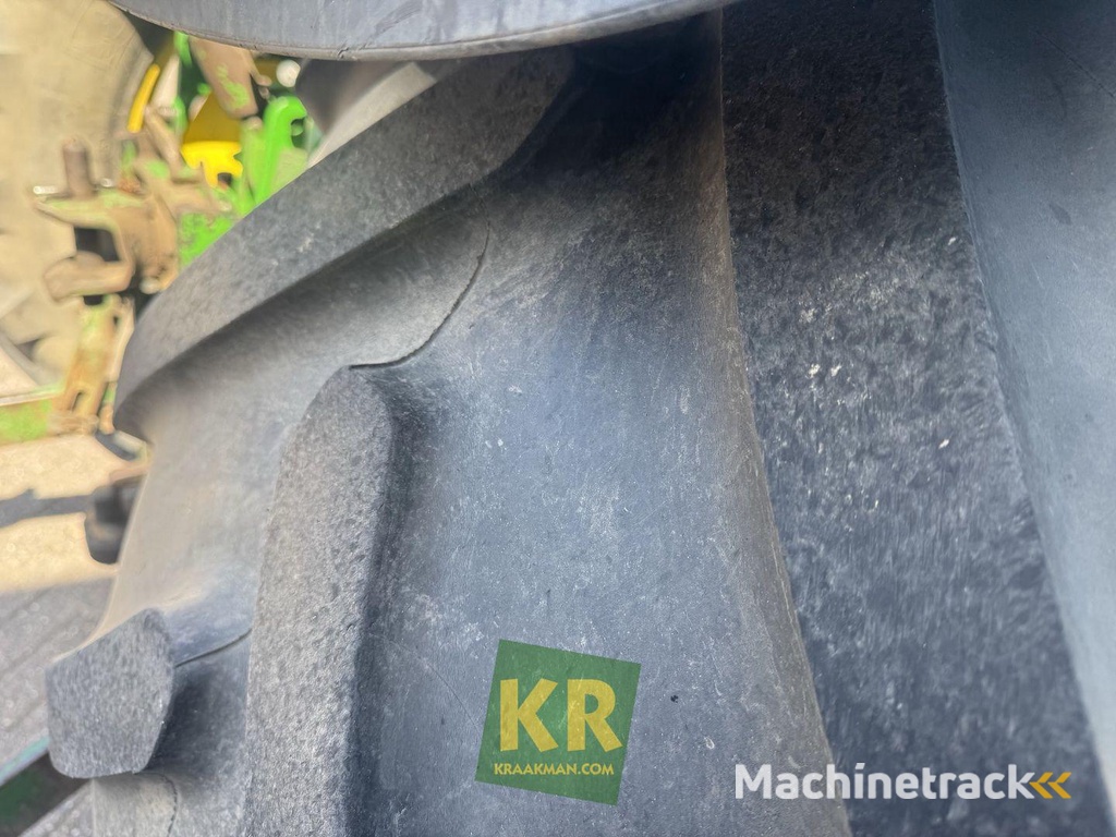 John Deere 6120-137098