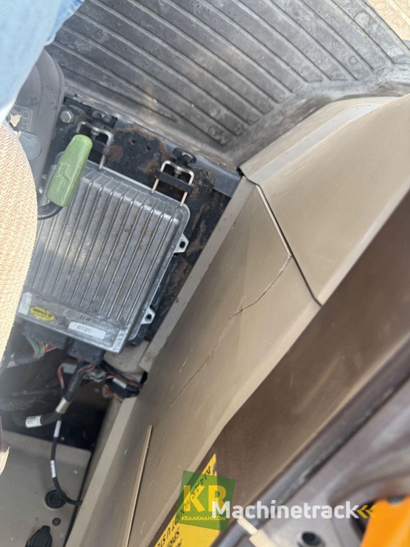 John Deere 6120-137098