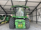 Thumbnail of John Deere 8400-697285