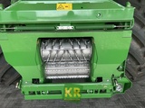 Thumbnail of John Deere 8400-697285