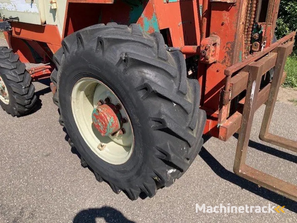 Manitou 4RM26 4x4 triplex