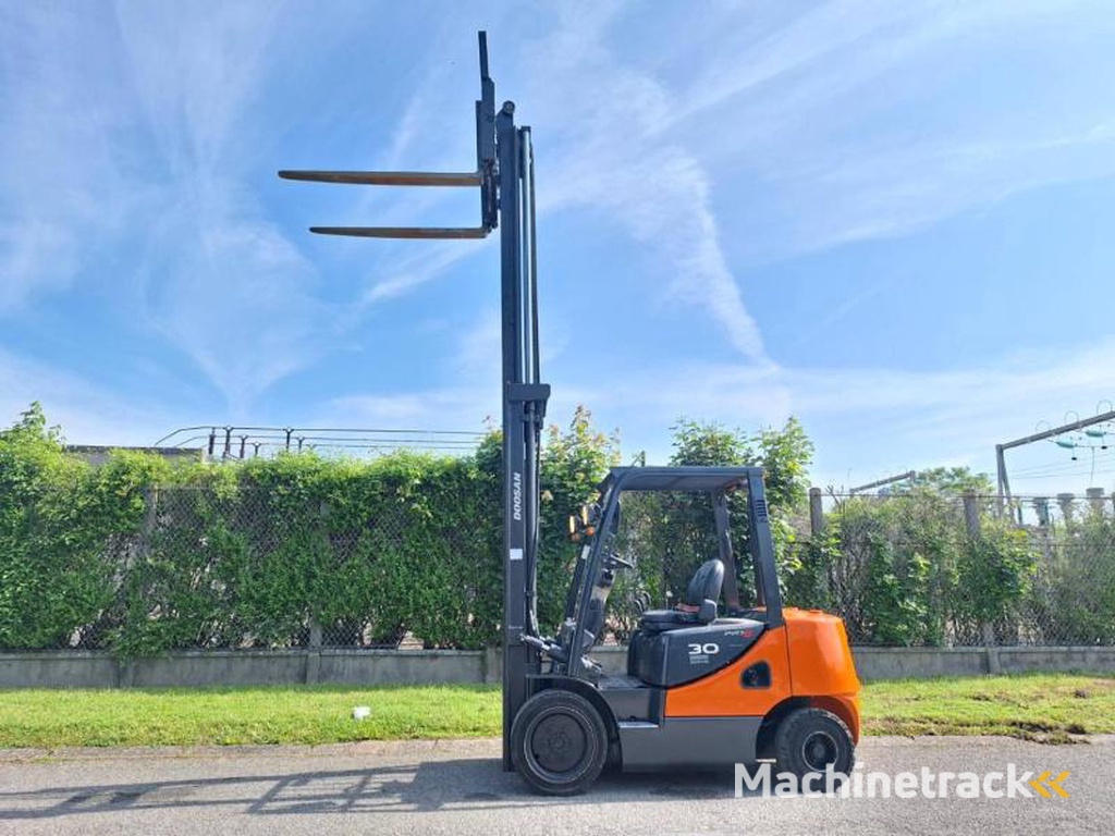 Doosan D30S 5