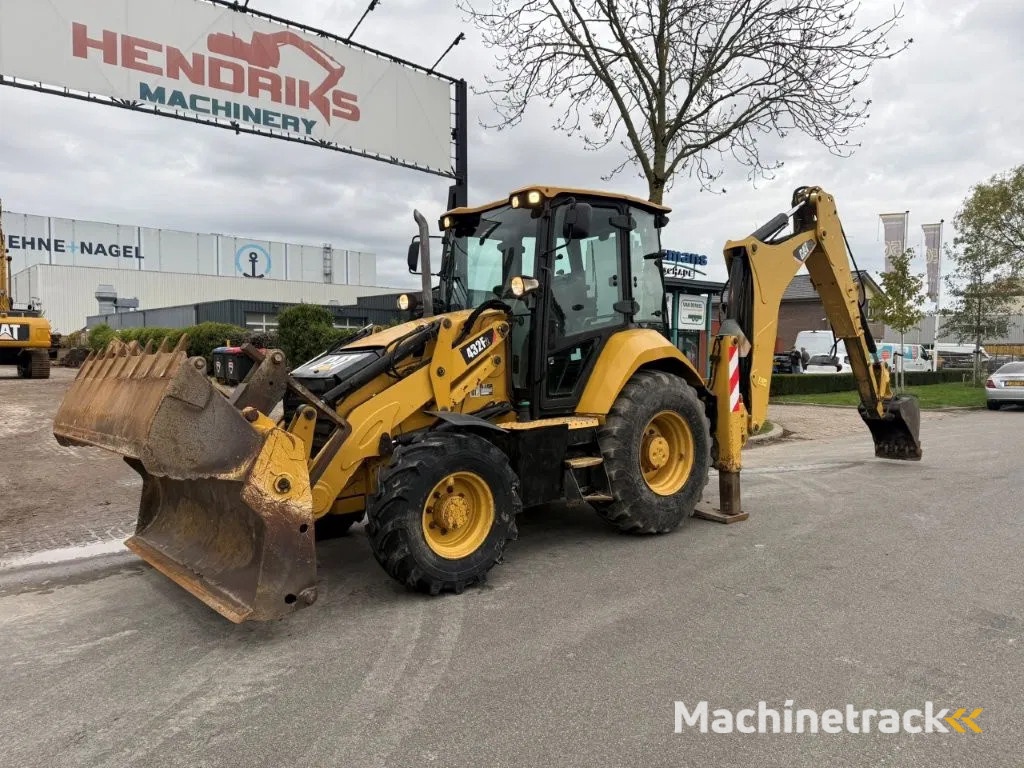 Caterpillar 432F2 manual engine! No add blue !