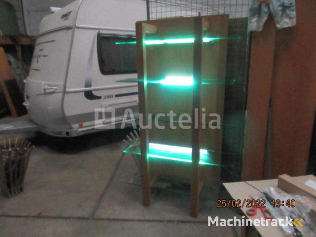 Miscellaneous /clearance/oak shelf and glass shelf