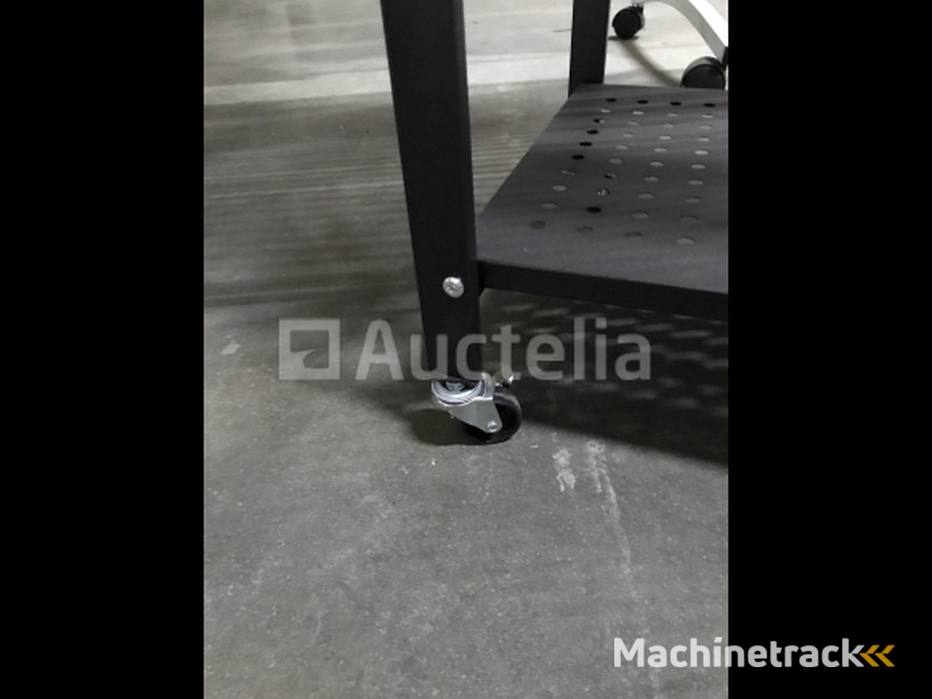 Set of 3 folding shelves